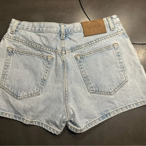 Vintage Calvin Klein Denim Shorts - Picture 4 of 6